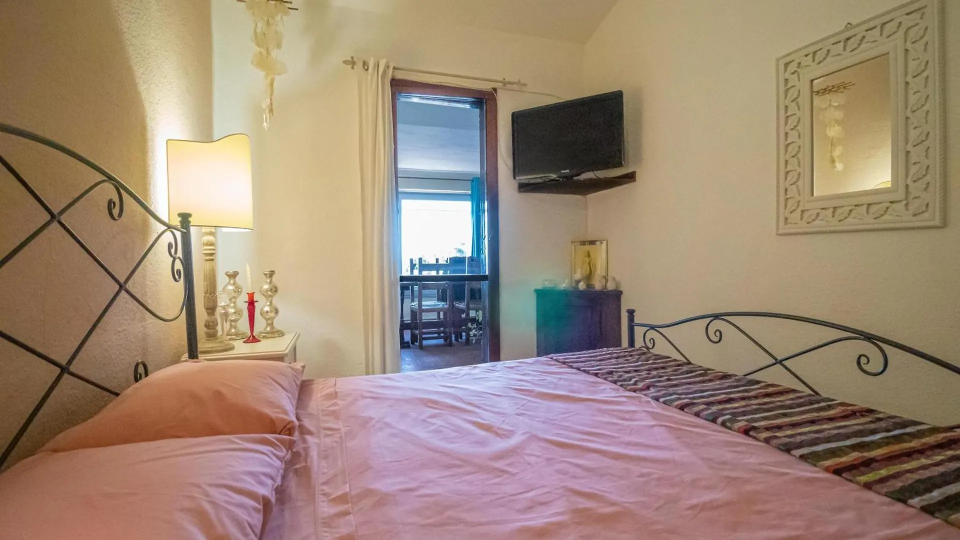 Villa Rita Marongiu 0*,  Italia
